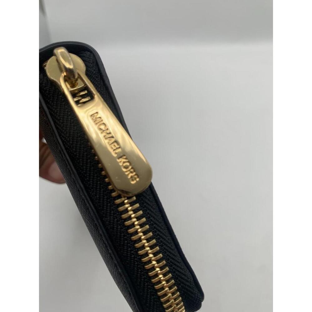Michael Kors Wallet - Picture 3 of 6
